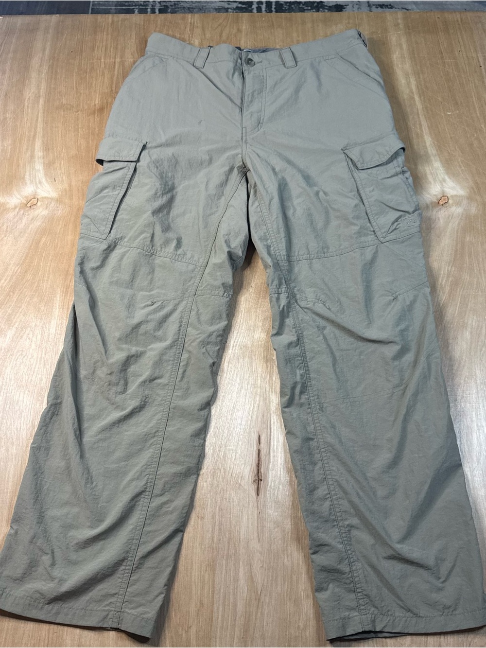 REI Unisex Gray Nylon Cargo Camping & Hiking Pants Size Large.